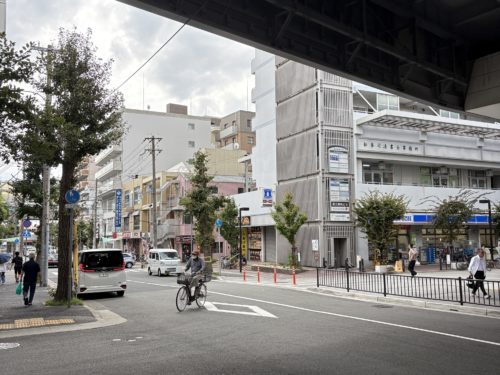 【たっぷりのサルサソースのプルドポークタコスにハラペーニョをトッピング】神戸市東灘区 からあげ店の居抜き店舗物件☆約３．５坪！厨房機器等譲渡相談！テイクアウト店として！