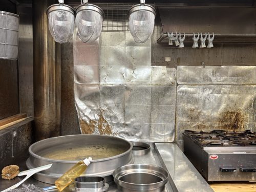 【豆乳ベースの明太クリームうどんと舞茸とエビの天ぷら】西宮 うどん店居抜き店舗物件☆約１７坪！グリストラップ残置！甲子園筋沿い！