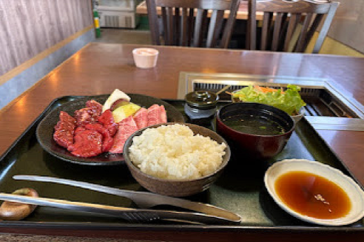 祝オープン！焼肉　牛っと様！西宮、ＪＲ西宮駅！