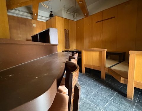 【チーズと西宮産のいちじくを自然派ワインでゆったりと】西宮 居酒屋居抜き店舗物件☆約９坪！カウンター等残置！