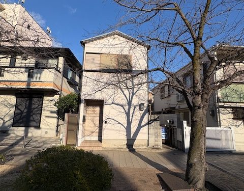 【２階の窓から見えるサクラは別格だと思う】芦屋 ネイルサロン・教室事務所向き店舗物件☆延べ約９坪！茶屋さくら通り沿い！近隣時間P有！